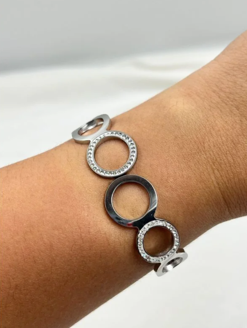 Bracelete rígido