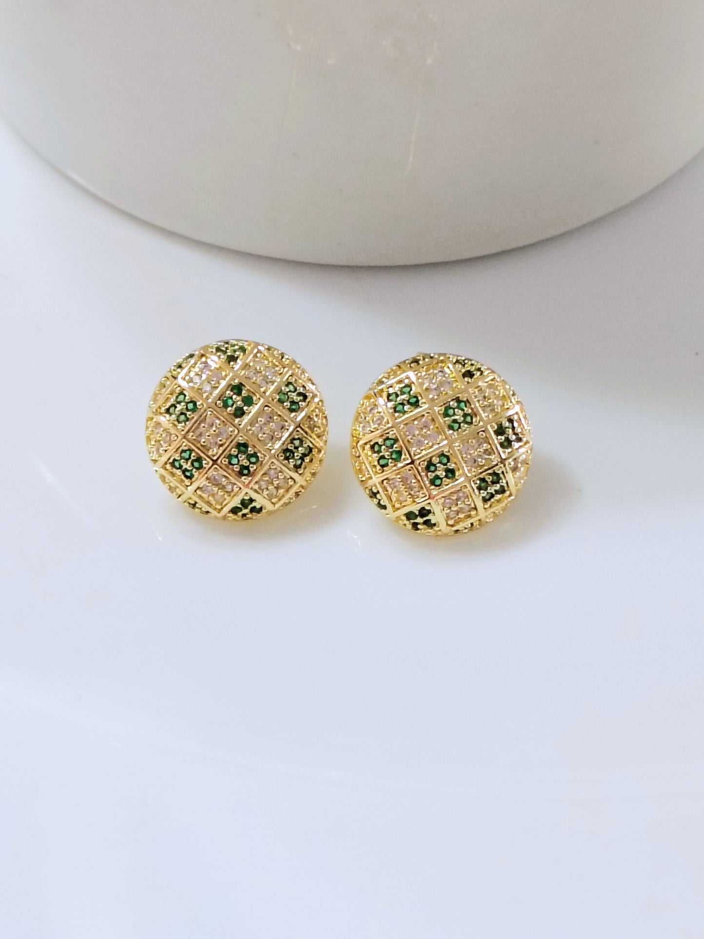 Brinco com zircônias verde