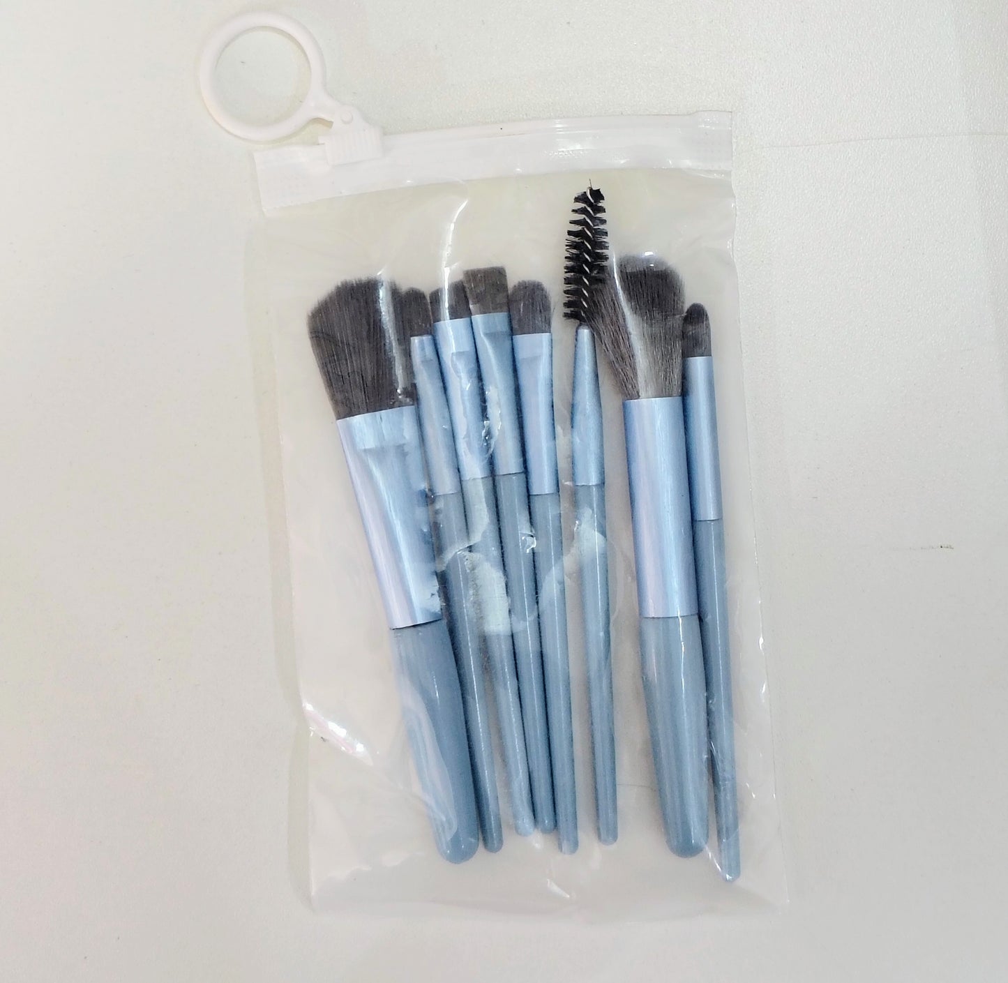 Kit com 08 pincéis de maquiagem e contorno