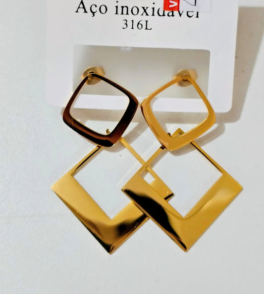 Brinco aço triângulos