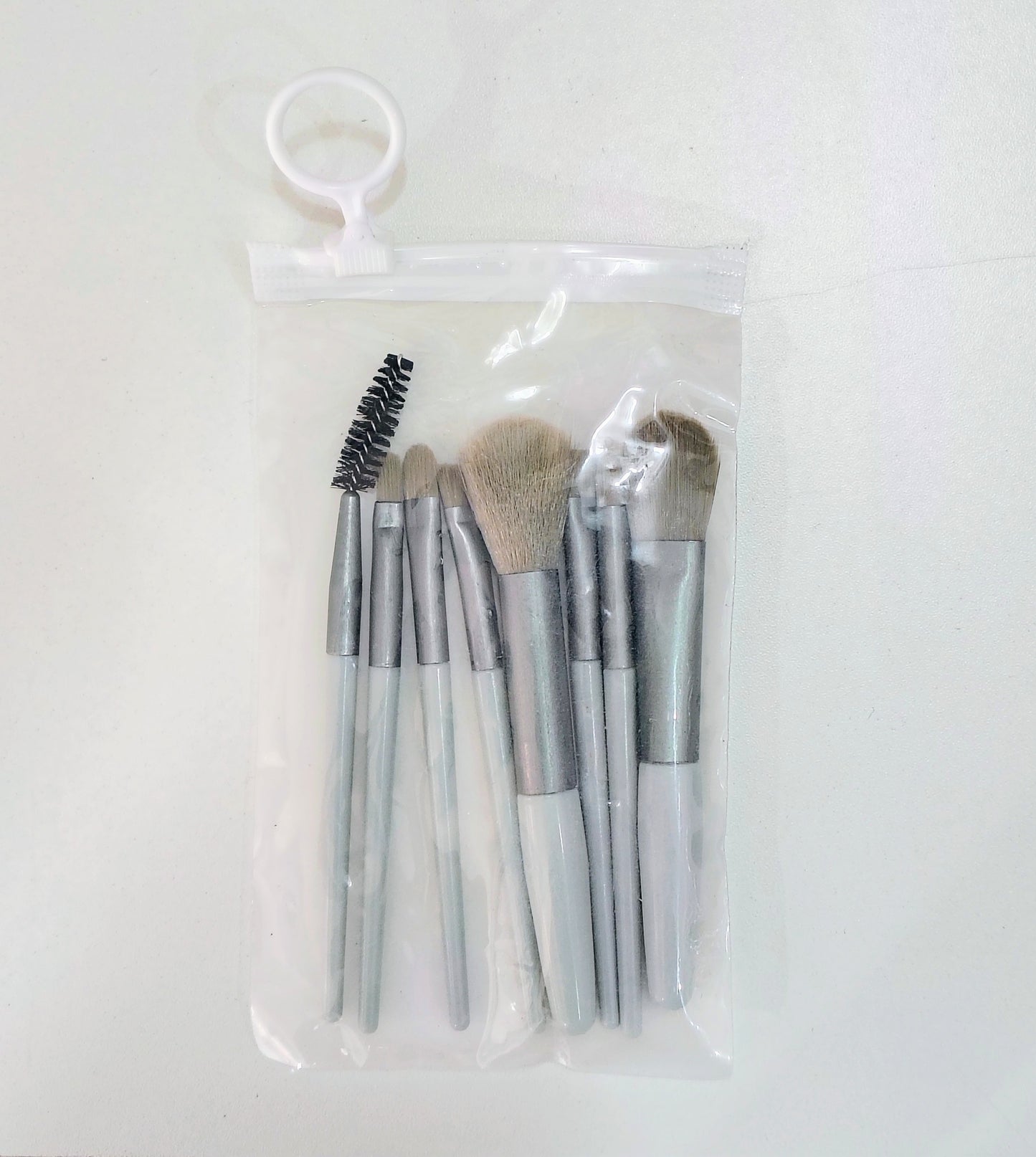 Kit com 08 pincéis de maquiagem e contorno