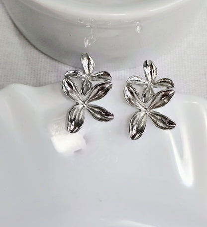 Brinco flor bijouteria