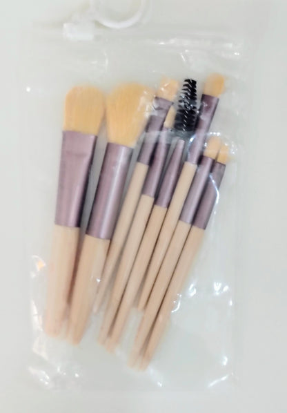 Kit com 08 pincéis de maquiagem e contorno