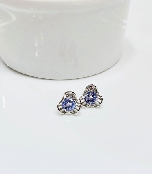 Brinco com pedra de zircônia