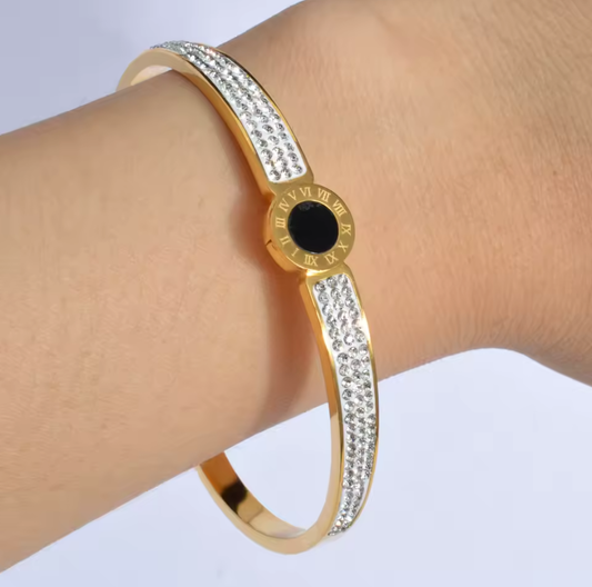 Bracelete rígido em aço